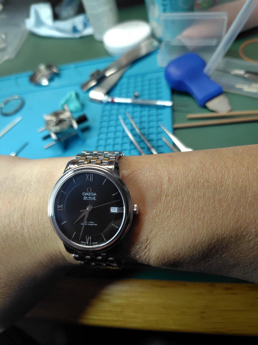 おはようございます🌞
今日は、セイコーKSをOHしながら
オメガ デ・ビル CO-AXIAL
CHRONOMETERを眺めます。
安心の現行機です❗️
#腕時計