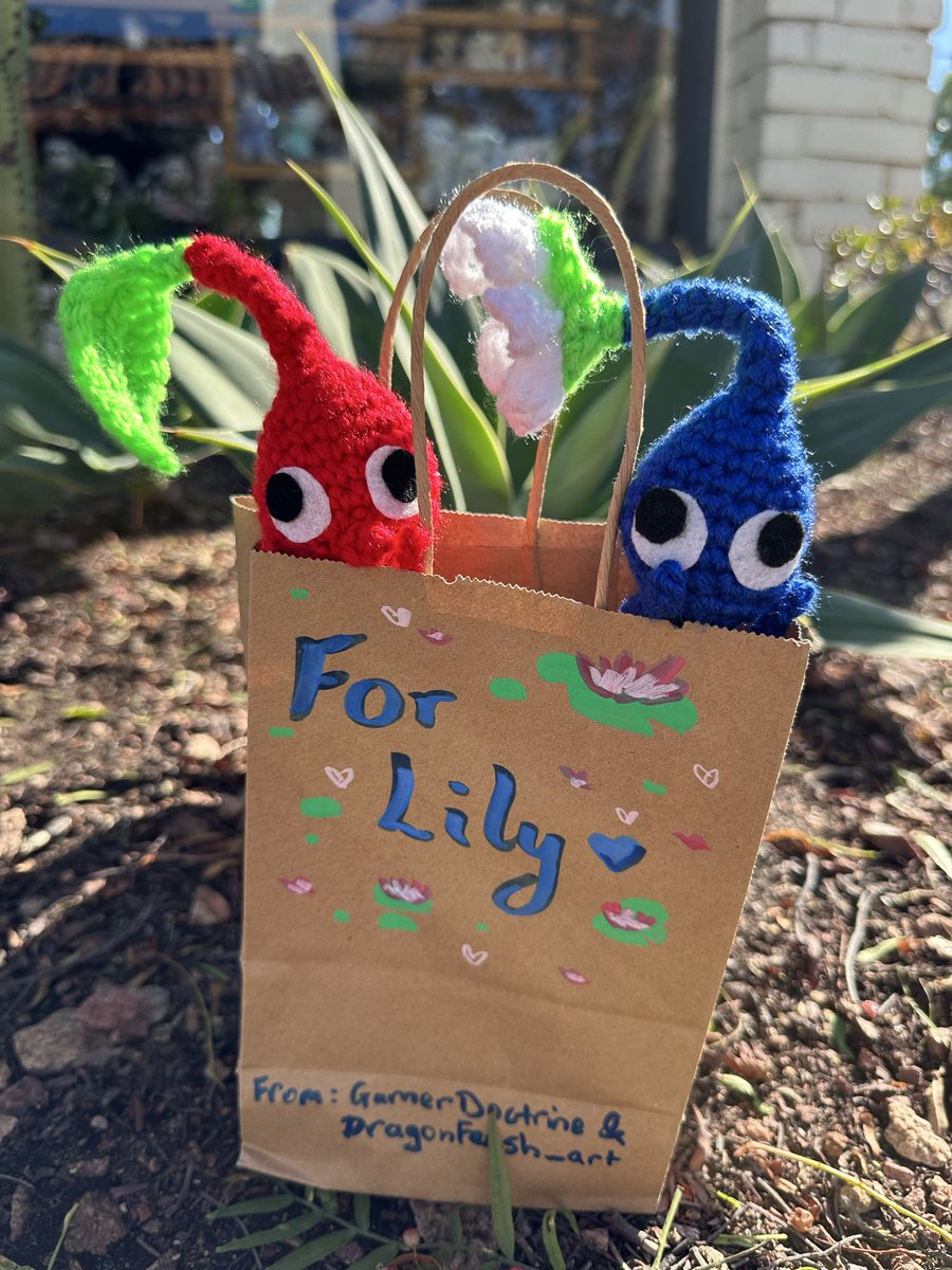 For <a href="/shylilytwitch/">Shylily</a> !!! 
We missed you at gamersupps but we really hope to see you on the floor 🥺💖