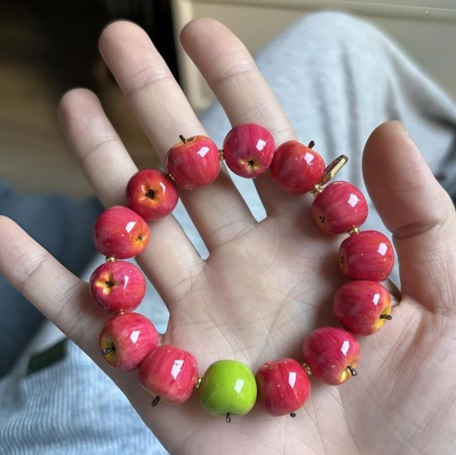 apple bracelet 🍎