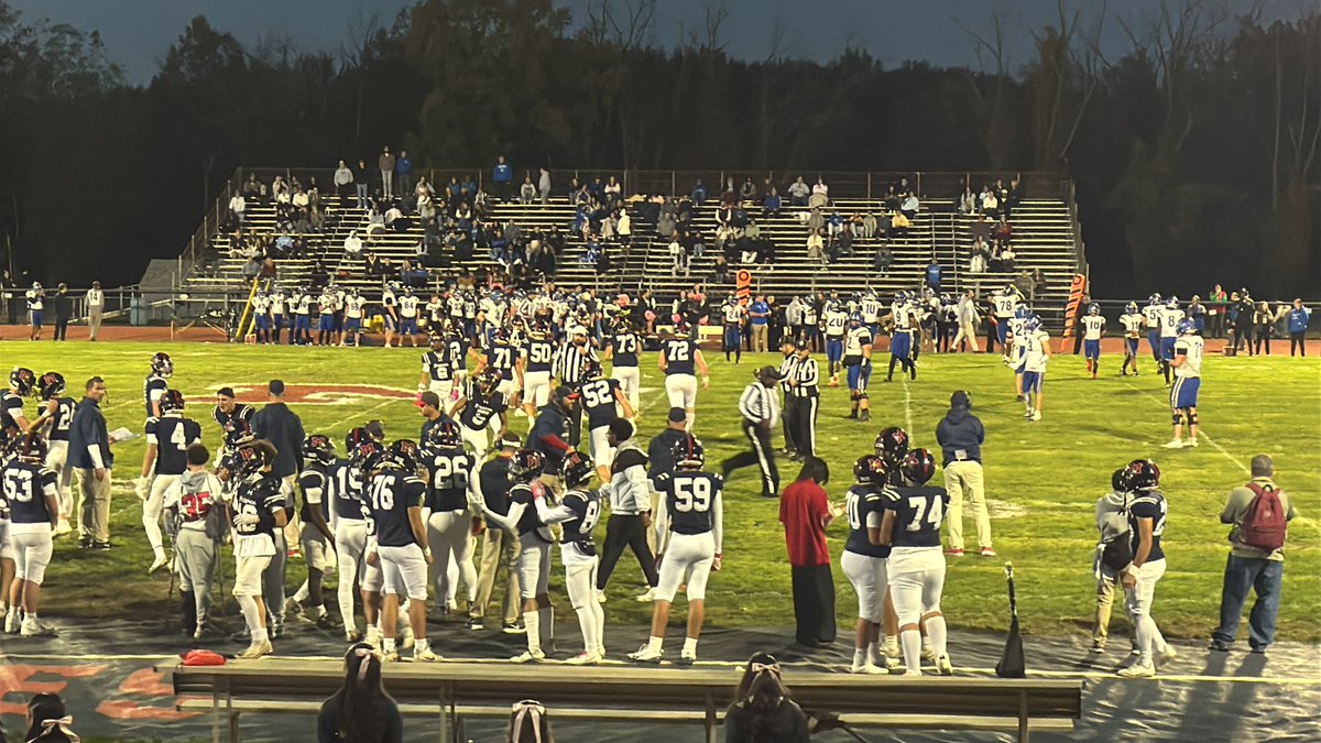 Forced fumble recovered by <a href="/DeanAviles13/">Dean Aviles 26’</a> 
Braves in DC territory at the DC 40 with 8:12 until the half.