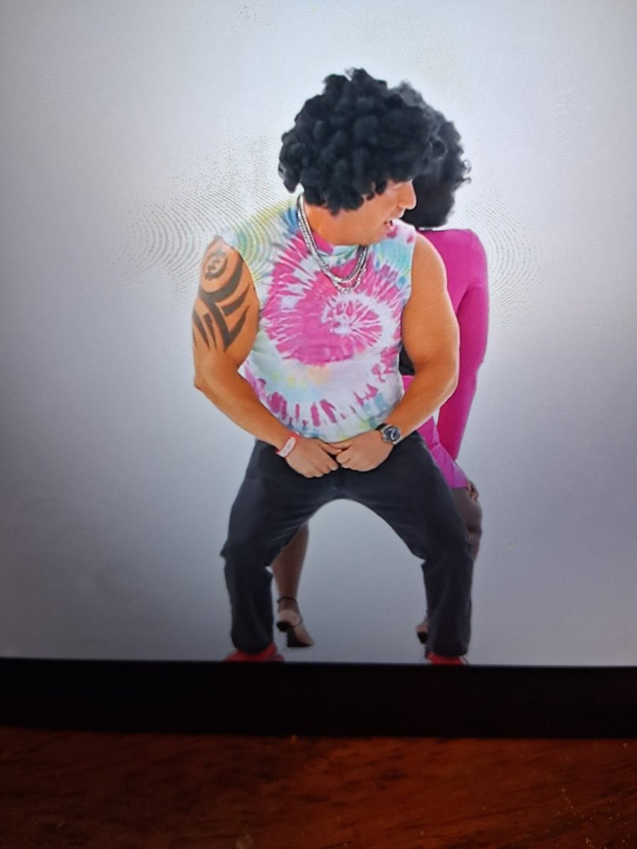 Look at Adam... The serial black women dater... With a nappy fake afro... Popping that a**... Love Mountain do better
#PopTheBalloon