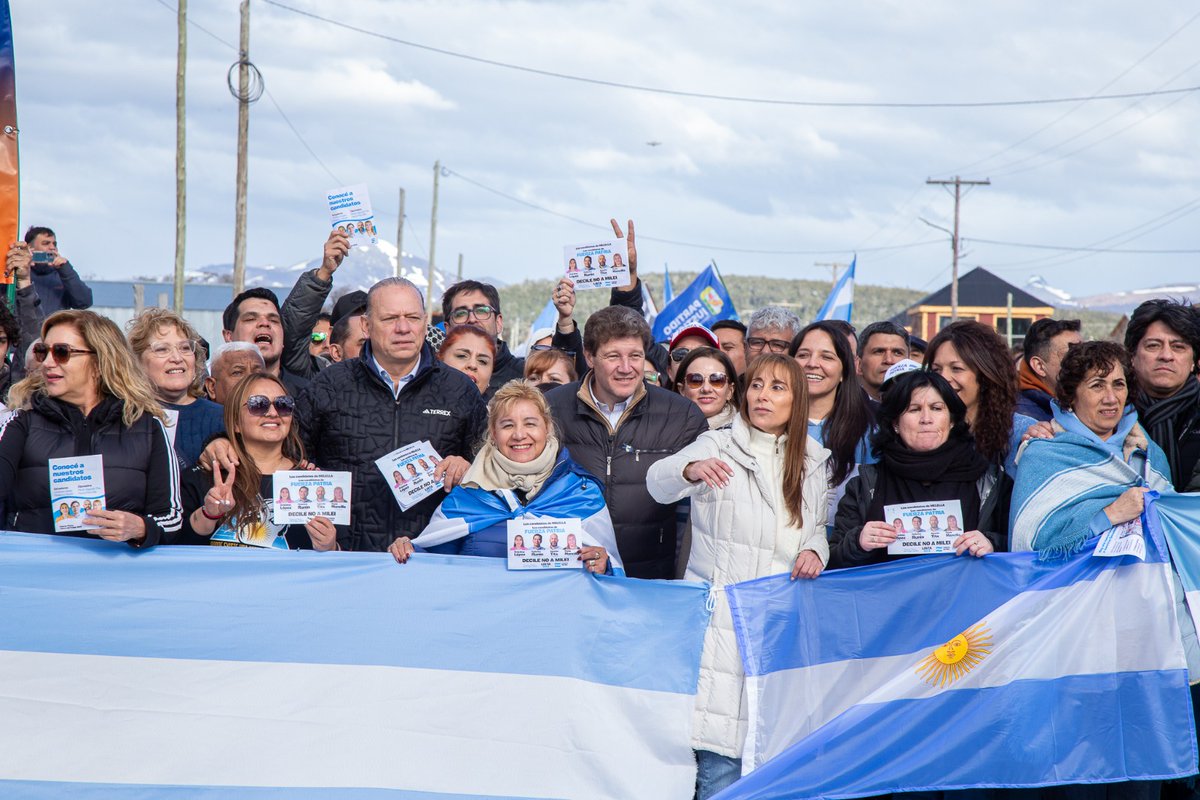 En el Día de la Lealtad, y con la fuerza de la militancia y las juventudes, salimos a las calles del corazón de la isla. 🇦🇷

<a href="/FuerzapatriaTdf/">fuerzapatriaTDF</a>
<a href="/crislopeztdf/">Cristina Lopez</a> 
<a href="/SergioBerniArg/">Sergio Berni</a> 
<a href="/AgustinTitaTDF/">Agustín Tita TDF</a>