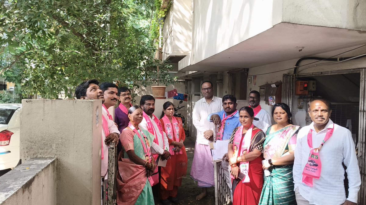 MekalaSuneetha2's tweet image. Door-to-Door Campaign at Sri Nagar Colony Let’s stand together for development and progress! 

#voteforcar
#votefordevelopment
#voteforbetterfuture

Support and elect Smt. Maganti Sunitha Garu, BRS MLA Candidate for Jubilee Hills Constituency.

@KTRBRS @MarriRajasekar @BRSparty