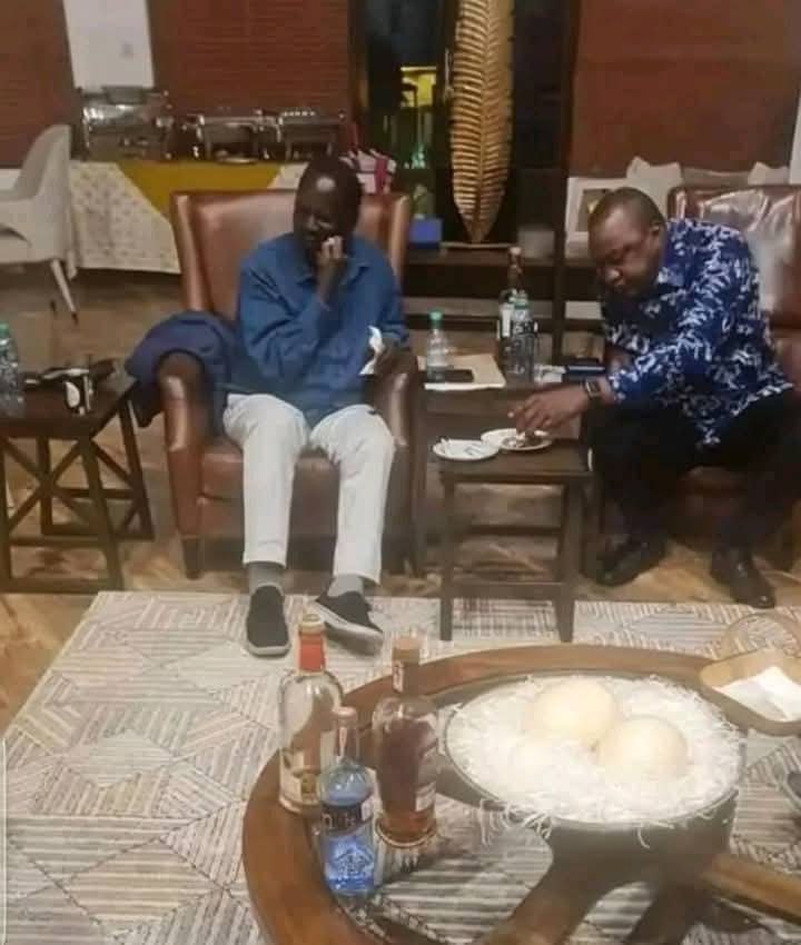 That right there is what expensive Uii na Chai looks like....

Former president Uhuru Kenyatta and BABA Raila Odinga enjoying life. 
#RejectCyberCrimeLaw