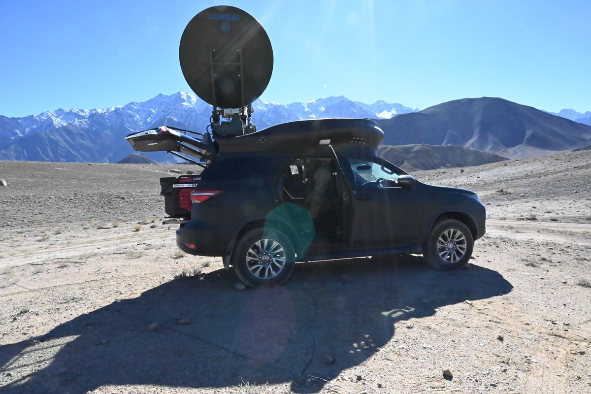 JaiHind_KiFauj's tweet image. #IndianArmy लद्दाख के उच्च ऊंचाई वाले क्षेत्रों में नेट-सेंट्रिक, एकीकृत परिचालन का प्रदर्शन किया।
खुफिया और निगरानी संसाधनों, तथा हथियार प्लेटफॉर्म्स का विभिन्न क्षेत्रों में सटीक और पेशेवर तरीके से एकीकरण प्रदर्शित किया गया।

#IndianArmy
#Combatpower
#NationFirst