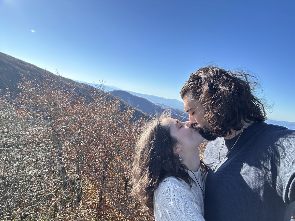 JayFilet's tweet image. Same.

3 years with the loml ❤️