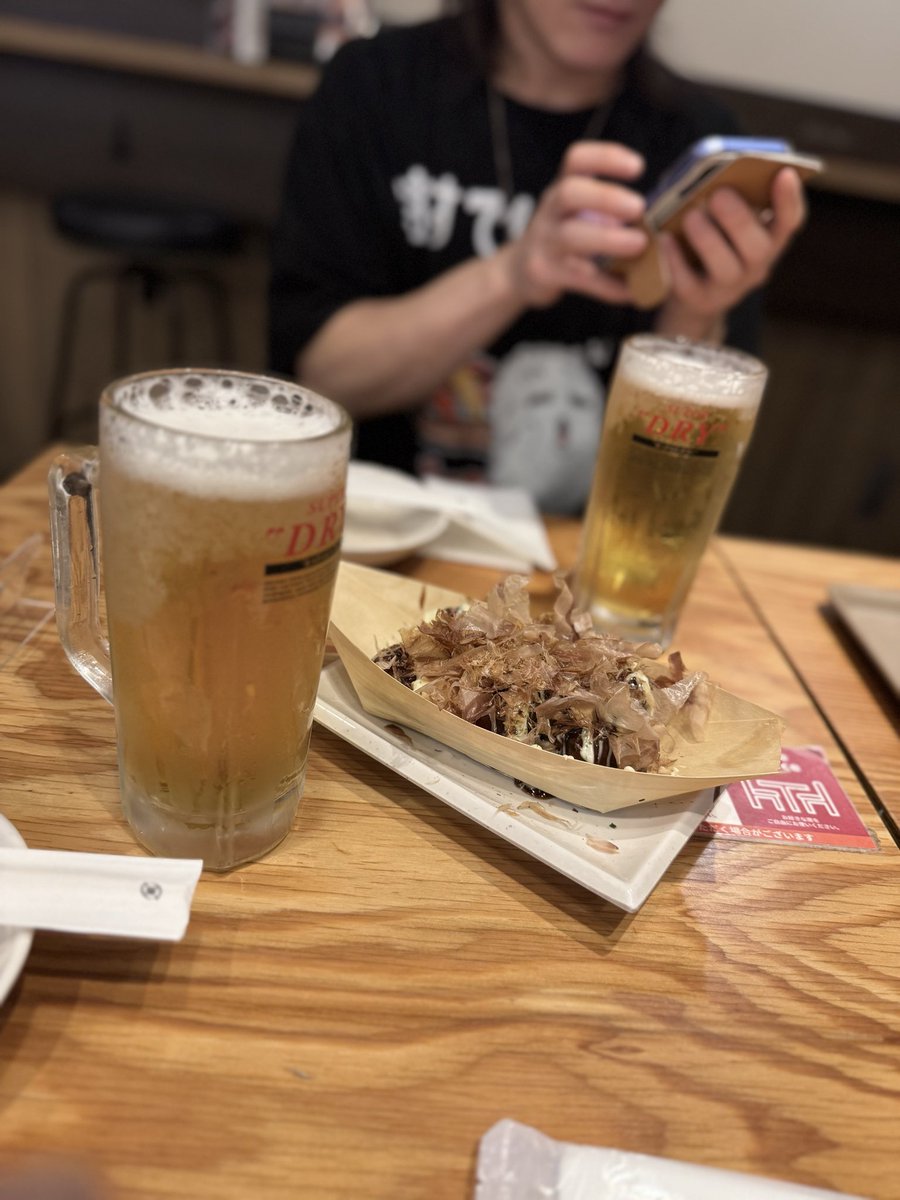さぁ行こうかぁー🍻✈️🐙