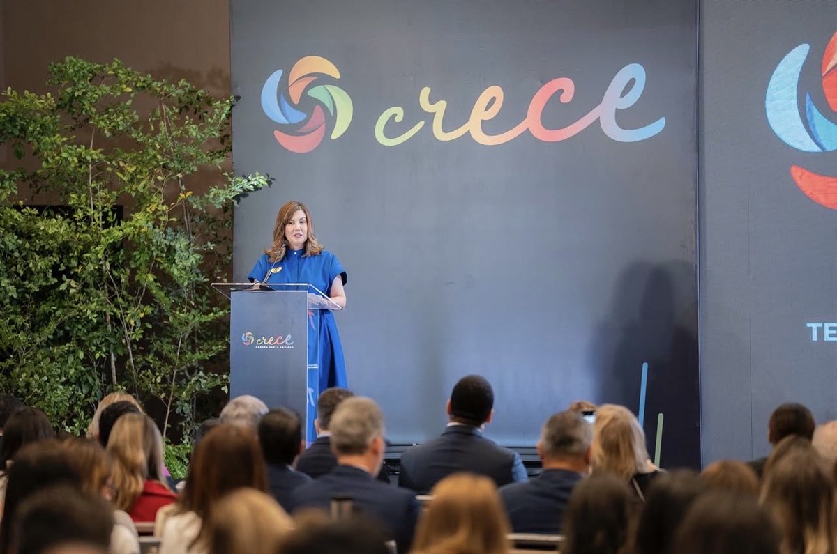 jmunne's tweet photo. Reconociendo el importante rol de las mipymes en la economía, agradecemos y felicitamos a la @camarasd por la valiosa iniciativa, reconociendo el valor de, en las palabras de su presidenta Lucile Houellemont, transformar a nuestros emprendedores en empresarios. https://t.co/sTXPqMrHs1