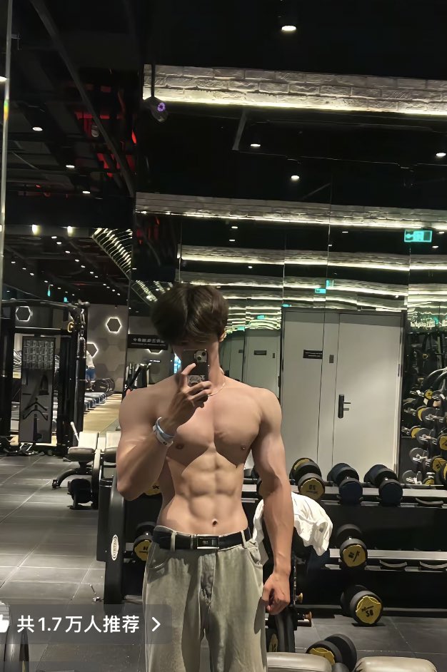 liuliu4829's tweet photo. 来个这种带腹肌。身材好的单
0632地区
主要是想吃点好的👌 https://t.co/sqhDyKdWcS