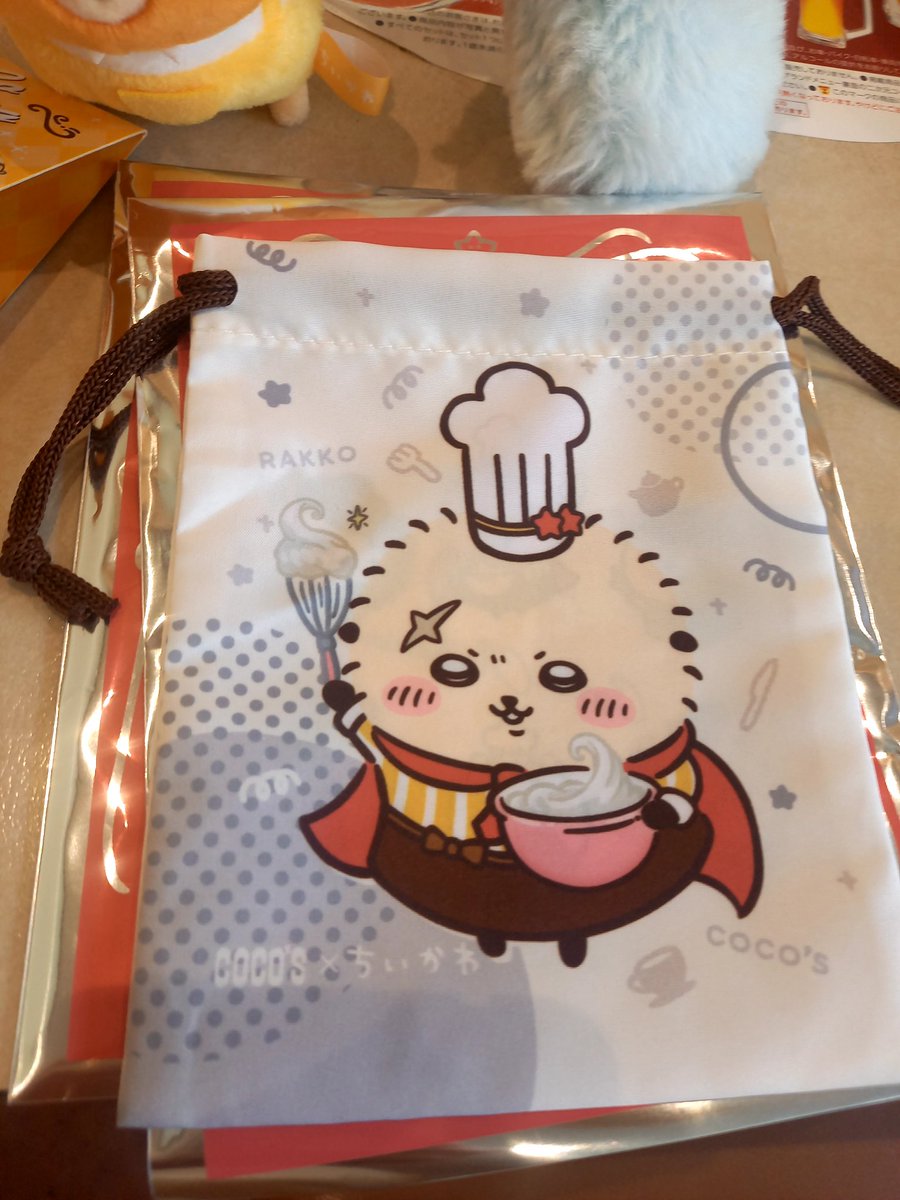 mc0c0a's tweet photo. 【交換希望】ちいかわ　ココス　巾着

譲：ラッコ
求：ちいかわ　ハチワレ　うさぎ

本日川崎駅周辺での交換希望です。

お気軽にお声がけください！

川崎 川崎駅 川崎元木 COCO'S https://t.co/4nZDacnxoX