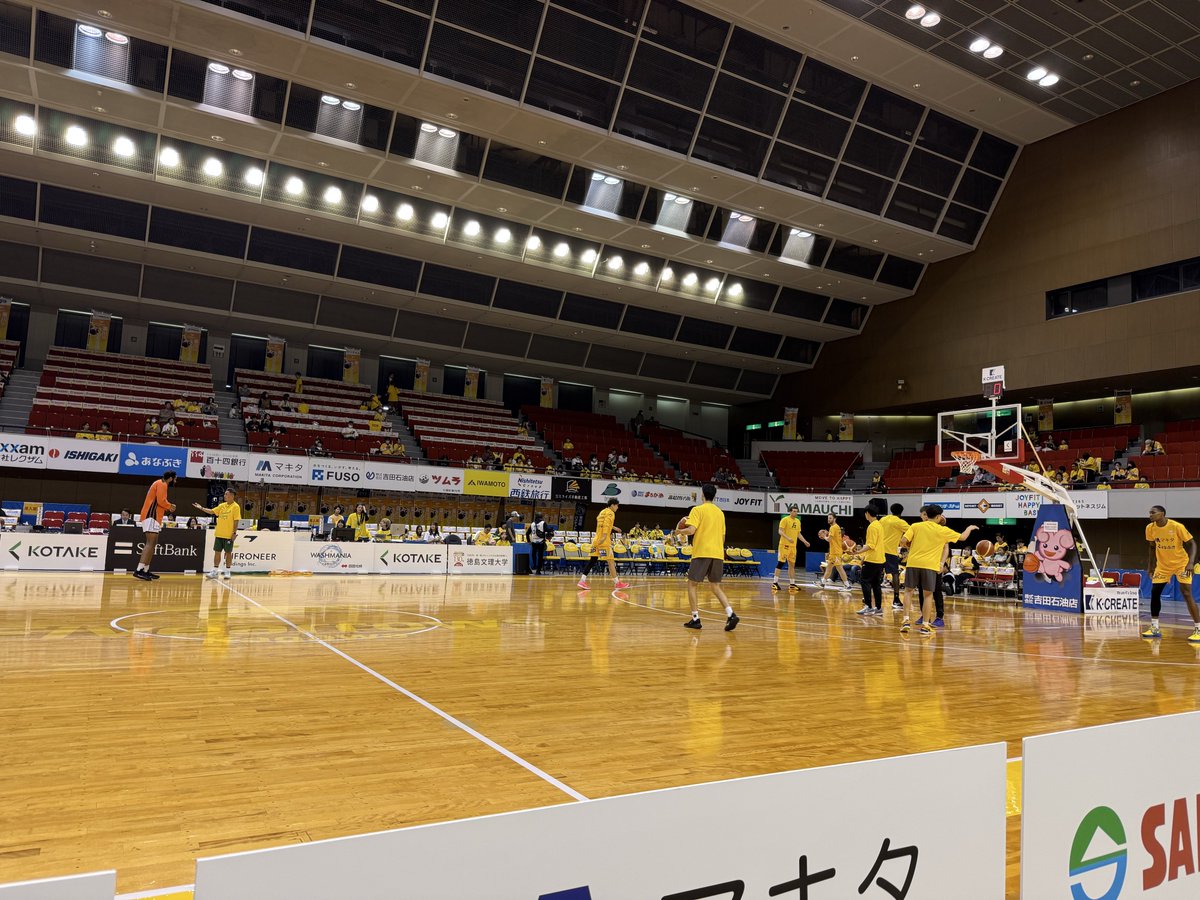 大きい会場での試合も良いけど、この距離感で
見れる試合も良き〜😆

#CREATEVV
#香川ファイブアローズ