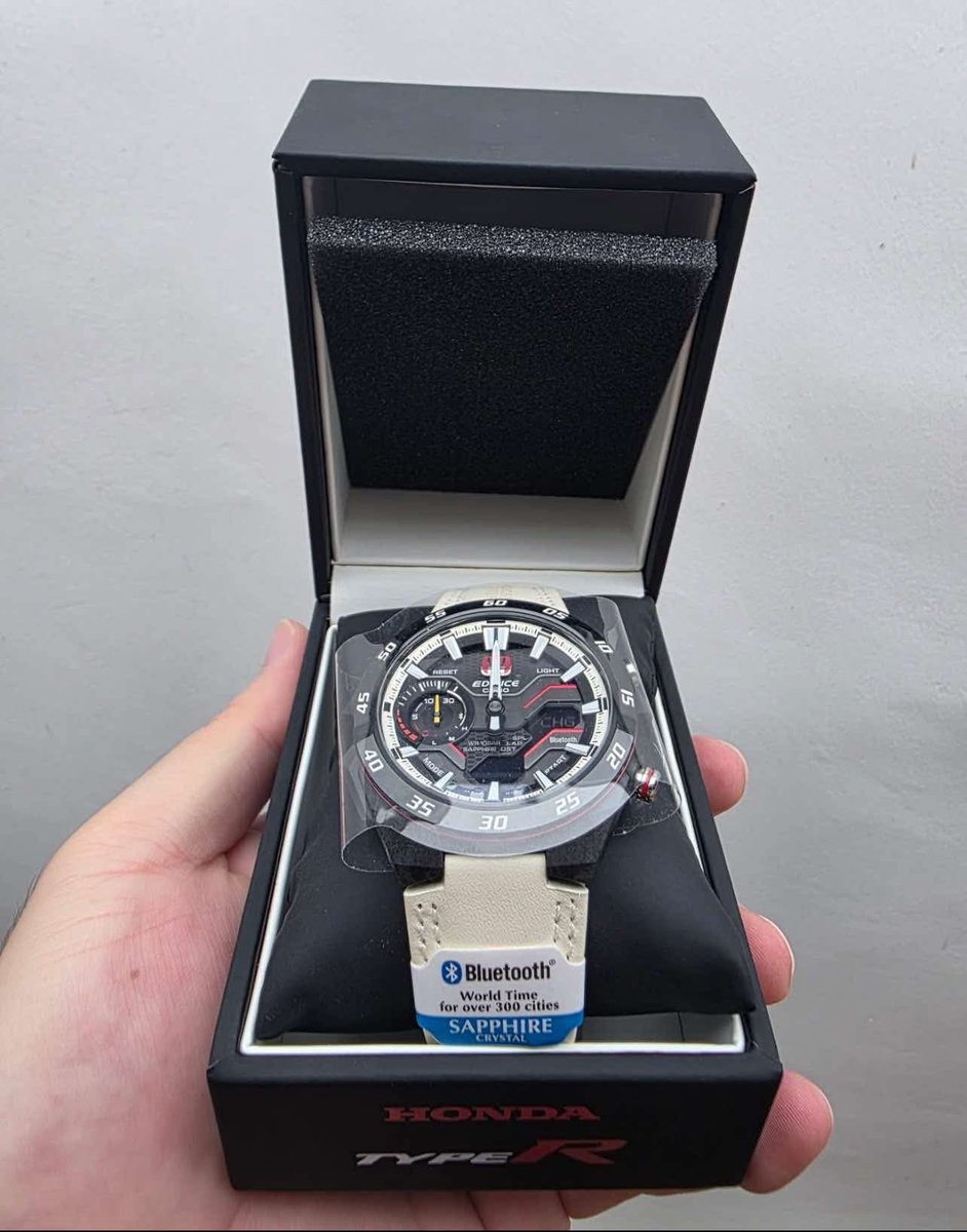 BxPINs's tweet image. Want to sell  Casio edifice type-r 

New with box included receipt and all accessories.

Send from Thailand or can meet up in Bangkok, Thailand also International shipping.

I don&apos;t know the price right now 

You can offer your price if you want. 

Thanks.

#casio #casioedifice