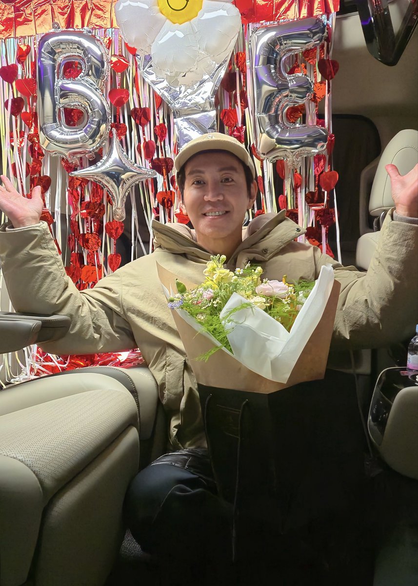 #최원영 #ChoiWonYoung

대호군의 현대 모먼트와 함께 굿바이, 탁류! 👋🏻