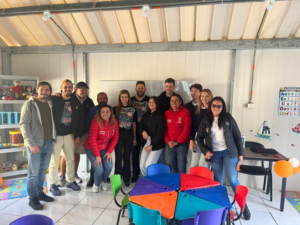 edu_trades's tweet image. Give back
Segun Tony Robbins el humano tiene 6 necesidades:
- Crecimiento
- certeza
- Variedad
- Amor
- Significance
- contribución
Según como priorices tus necesidades, te vas a comportar y tendrás resultados particulares
Yo Siempre tenía “Contribución” de última hasta que…