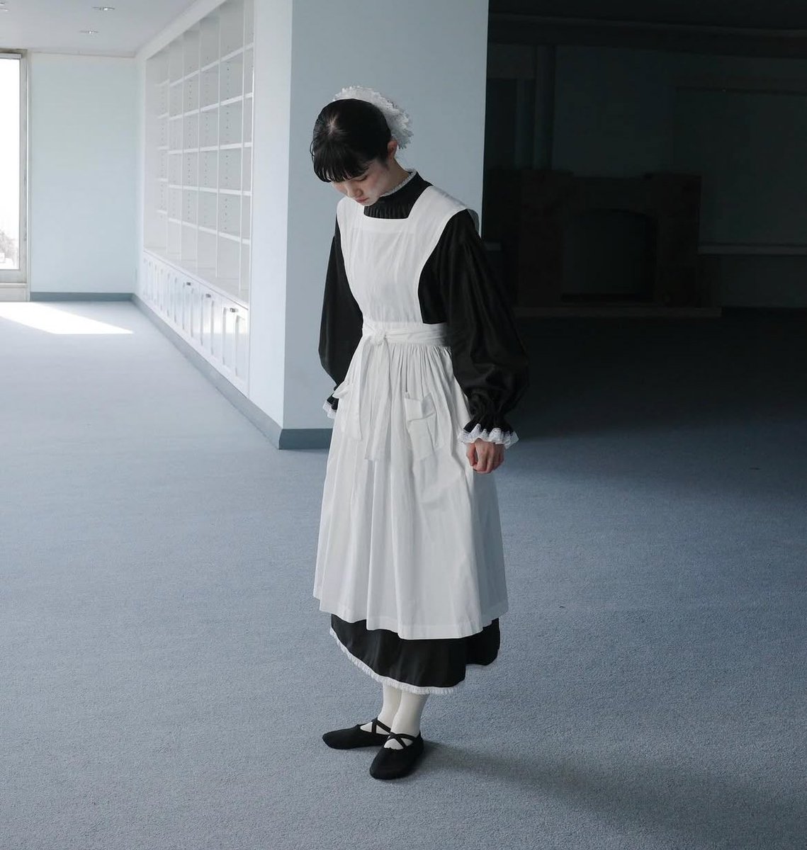 oliveなくなっちゃうんだ、、、悲しいな、、、このエプロンドレス受注しとこうかな、、、黒もあるよ🥲（10/26 21:00〜）クッキー缶も欲しい、、、（それは10/19 21:00〜）