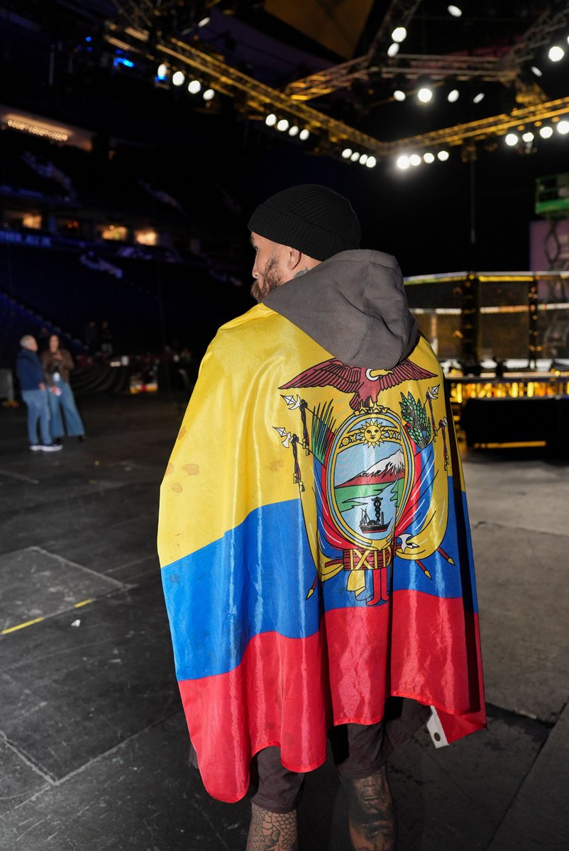 UFCEspanol's tweet image. ORGULLO ECUATORIANO 🇪🇨🇪🇨🇪🇨
#UFCVancouver | Sáb 18 de octubre | @chitoveraUFC