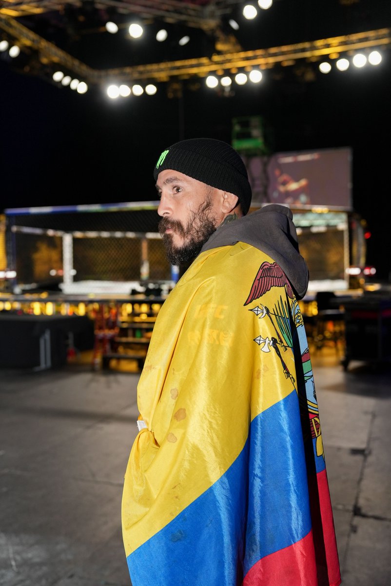 UFCEspanol's tweet image. ORGULLO ECUATORIANO 🇪🇨🇪🇨🇪🇨
#UFCVancouver | Sáb 18 de octubre | @chitoveraUFC