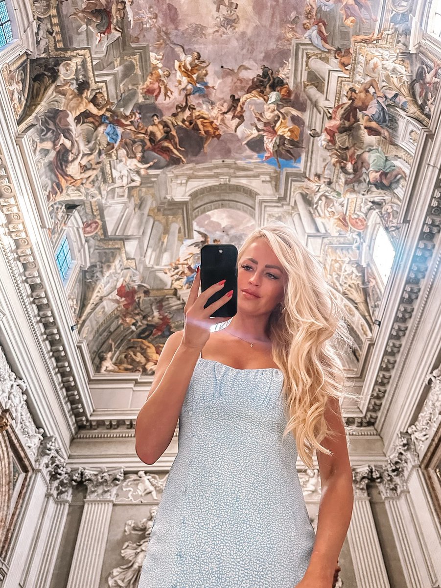 Melina tweet media