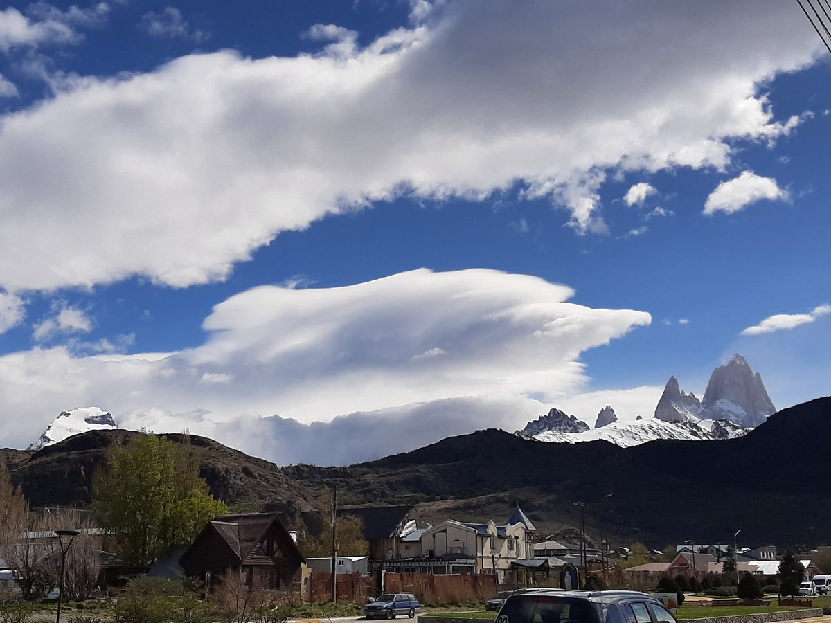 Esta tarde en El Chaltén. 
Que tengan una bonita noche.  Besos