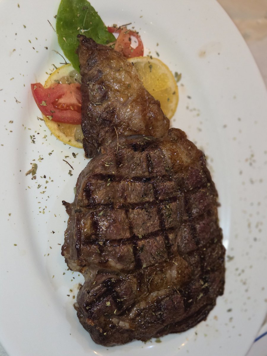 LoukoumiDitmars's tweet photo. #dinner time
A. Lamb chops
B. Grilled Octopus
C.Branzino
 Or Rib-Steak?
#AstoriaEats #LoukoumiTaverna 
#AuthenticGreekFood https://t.co/u7mXpI6RBx