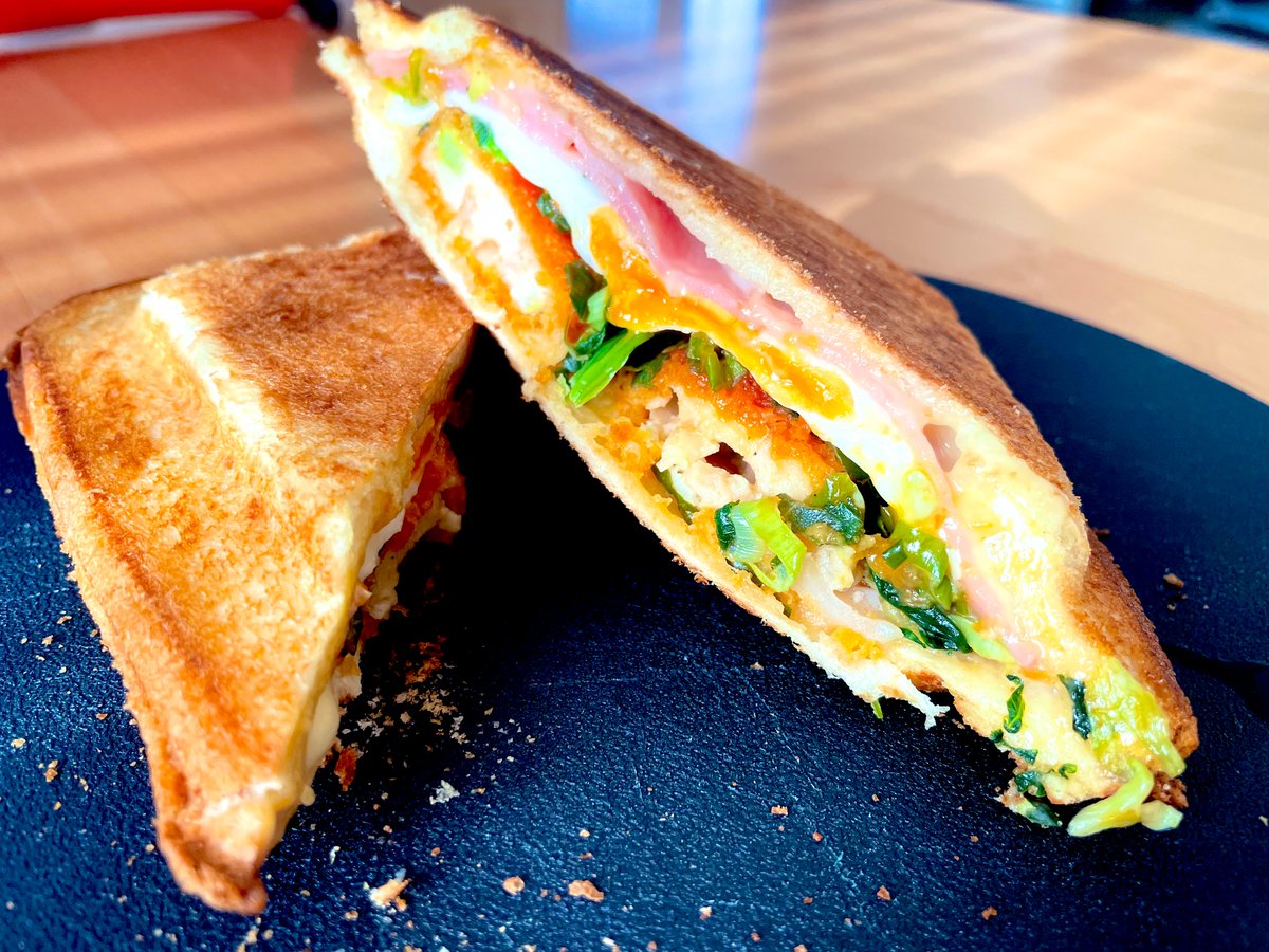 久しぶりのホットサンド🥪
高さが重要🤤