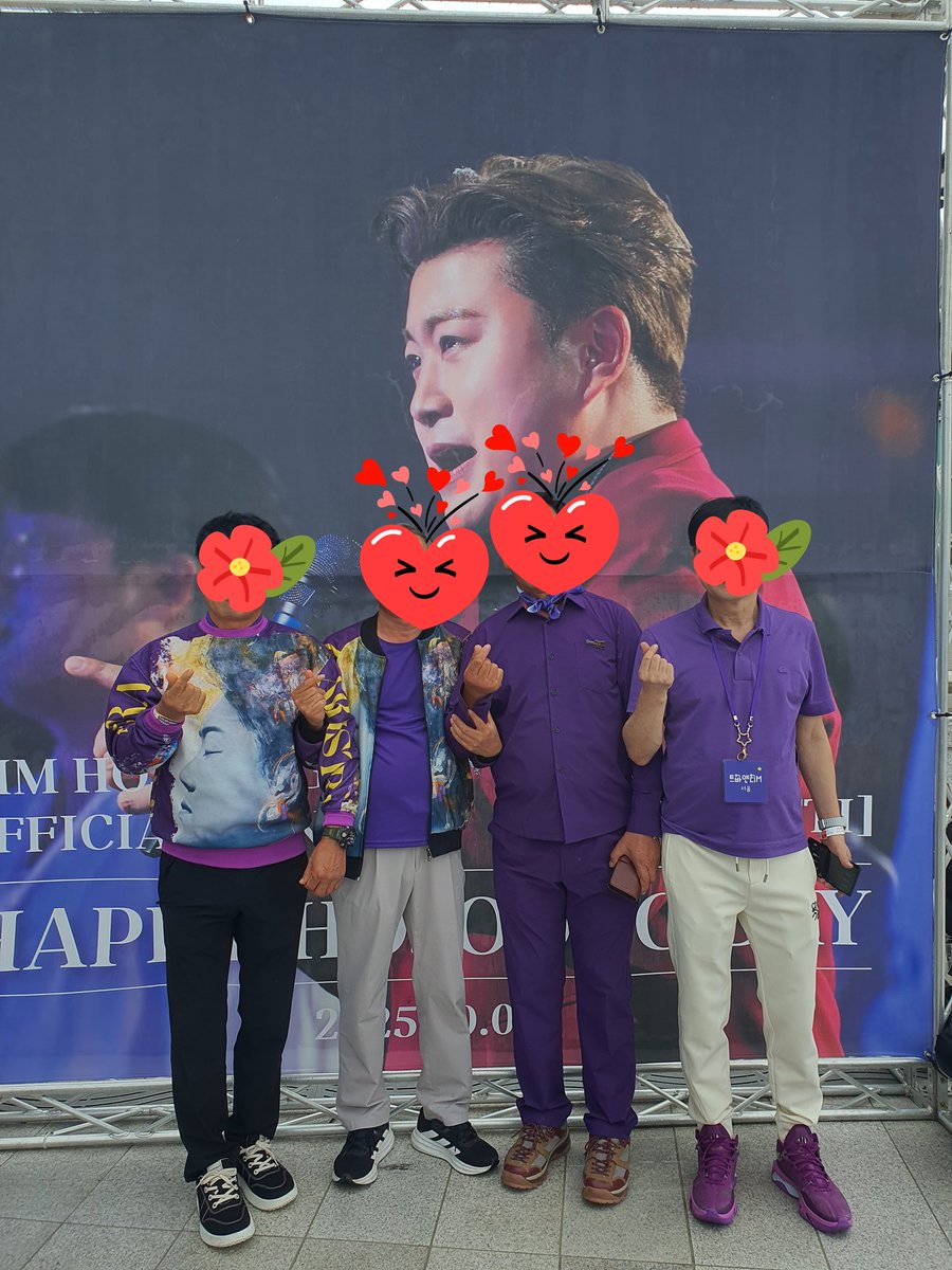 김호중 가수를 만난지 6년
참 행복했다😘
그의 노래, 그의 모습, 그의 무대,
그의 말, 그의 웃음, 그의 눈물..
그의 팬덤 아리스까지..
모든 것이 나에겐 행복이었다📀
#김호중 #KIMHOJOONG #아리스
#TVAROTTI #김호중_행복돌
#김호중공식팬카페_트바로티
👌아리스 행님들과 함께👌
💜감기조심하세호💜
