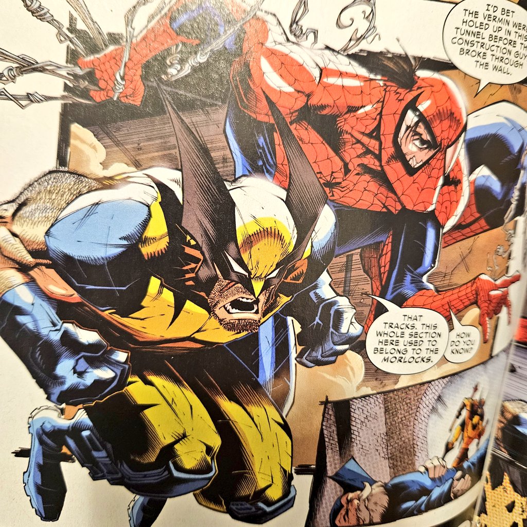 #comicsreadtoday; Spider-Man &amp; Wolverine #6. A cool one &amp; done issue where Gerardo Sandoval tows a great line emulating Kaare Andrew's style &amp; Todd McFarlane's while being original at the same time.