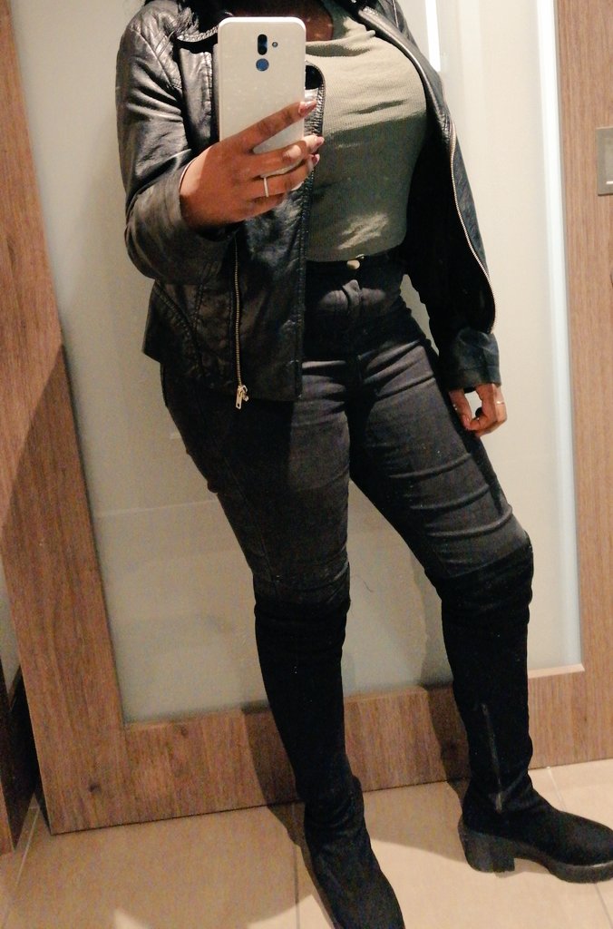 These boots were made for stomping on the weak piggy's... you know what to do! 
Humiliation findomuk findomspain sph cei domme sub piggy atm rt weakness power boots queen