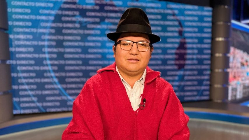 Hoy se cumple 25 días del paro nacional convocado por el grupo terr0rista CONAIE, y jamás vi a este energúmeno en las protestas.

Twittea y twittea que si, que debemos de luchar y resistir pero JAMÁS lo he visto marchando con su gente. Solo lo he visto contando billetes de 100