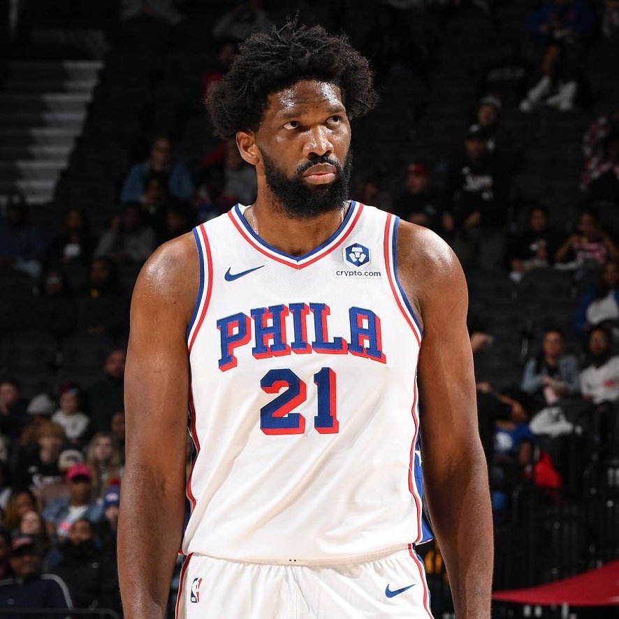 NBAdabad's tweet photo. Joel Embiid em apenas DOZE minutos no 1° tempo:

9 pontos
5 rebotes
7 assistências
3 roubos de bola

Inacreditável. https://t.co/wv83yrXRVq