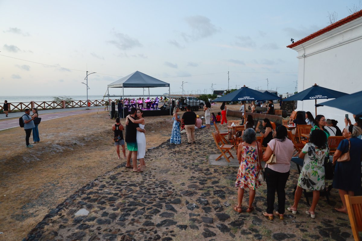 🌅 Sextou com pôr do sol e muita cultura!

🎶 Toda sexta, o gramado do Forte dos Reis Magos vira palco do projeto Pôr do Sol no Forte. Um rolê com artistas locais, música boa e aquele visual encantador pra fechar a semana.

#CulturaMA #PôrDoSolNoForte #TurismoMA #GovernoMA