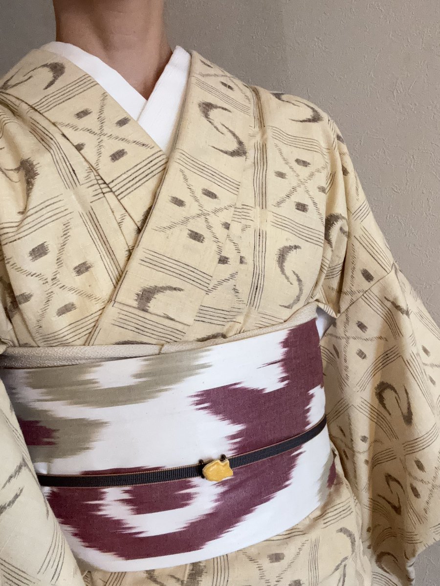 久々の着物❣️

自分で単衣にした、義祖母の琉球絣と書いてあった着物にウズベキスタン絣の
絣✖️絣コーデにしました😊

#ミニチュアと帯