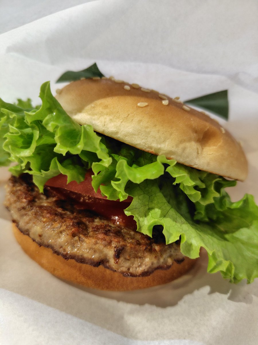 castratonmomo's tweet image. 朝いちの健康診断終わってからのビール🍺
店員さん優しい対応良かった〜。
身長縮んだ😏

#FRESHNESS BURGER