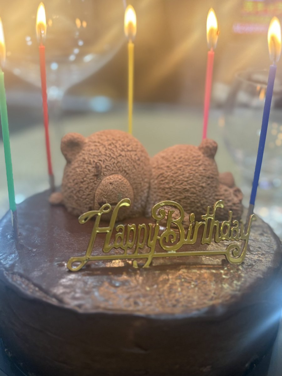 umu_designInc's tweet image. おめでとうございます㊗️
くまケーキが届きました🐻

#umudesignInc.
#丗SOU
#世SOU