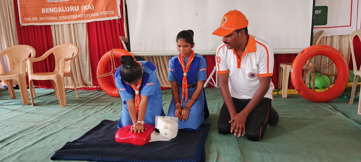 "Preparing the next generation for disaster response! 10th NDRF conducted DM trg. to Yuva Apada Mitra team at Dr. Annie Besant State Training &amp; Testing Centre, Doddaballapura, Bengaluru-Dist.(KA).
Total 487 personnel benefited
🫁CPR
🌊Flood
🌎Earthquake
<a href="/NDRFHQ/">NDRF India I राष्ट्रीय आपदा मोचन बल 🇮🇳</a>
<a href="/ANI/">ANI</a>
<a href="/PIBBengaluru/">PIB in Karnataka</a>