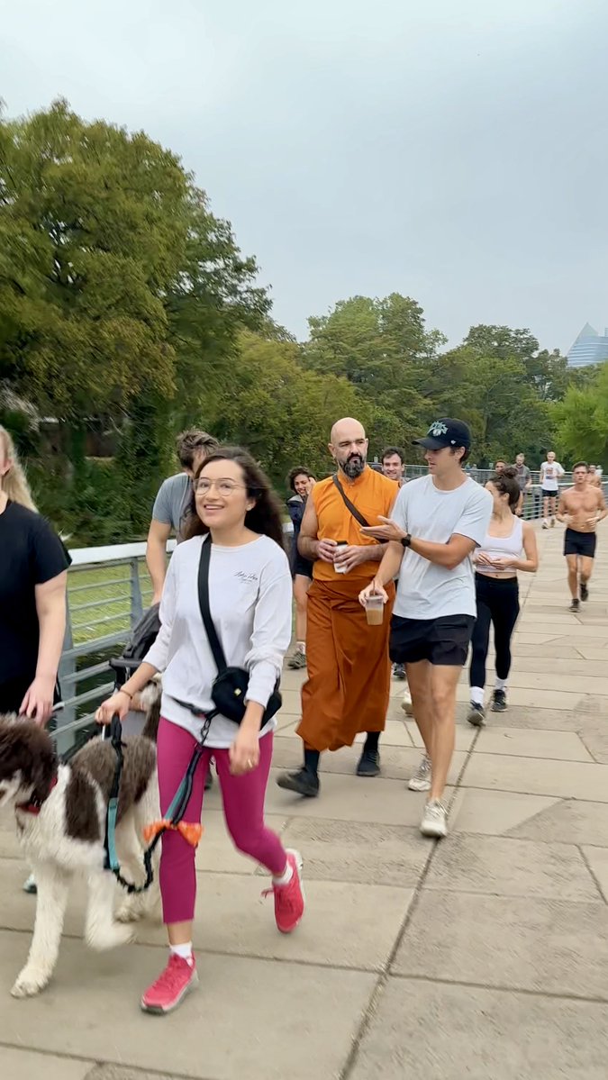 ellebeecher's tweet image. Every Saturday morning, something magical happens in 7 cities...
Curious humans walk 5 miles and have real conversations.
No phones.
No "So, what do you do?" energy.
No "add my IG" (with no follow back) flying around.
Just open-minded people having conversations about the stuff…