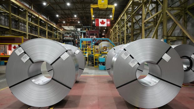 natnewswatch's tweet image. Ottawa exempts more U.S. and Chinese aluminum and steel imports from retaliatory tariffs. Canadian Steel Producers Association calls move 'disappointing' and 'inconceivable,' @AshleyBurkeCBC reports cbc.ca/news/politics/…
Find out more at nationalnewswatch.com