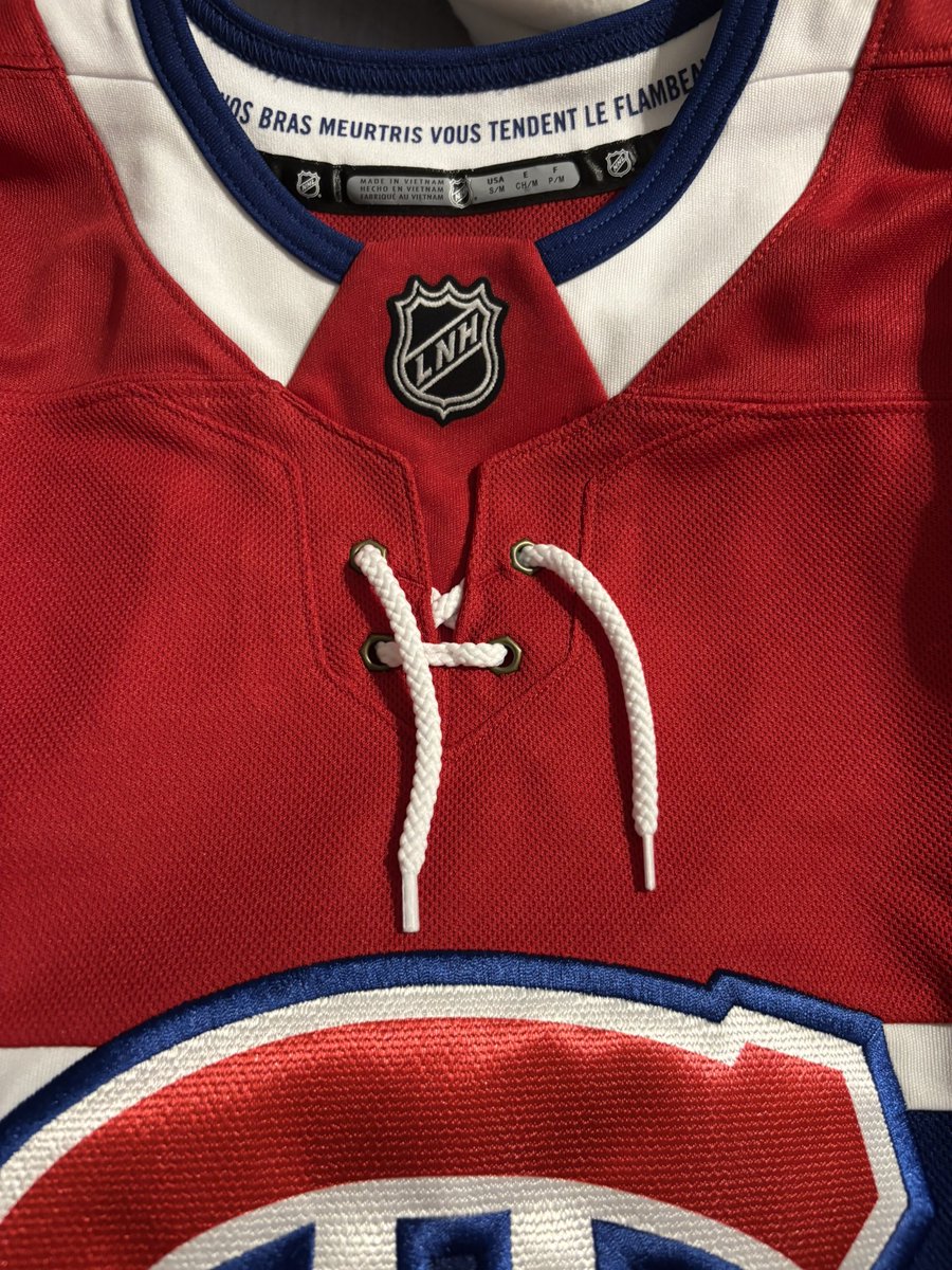 ScottieAllen517's tweet photo. @HKYJersey is it standard to send jerseys where the letters in the NHL logo are scrambled and the wrong number for the player? https://t.co/h2T0zervNs