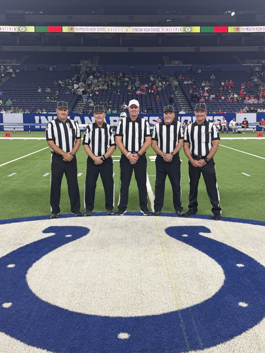 jefflytle_37's tweet image. Great way to end the regular season ⁦@LucasOilStadium⁩! Thank you ⁦@cminutemen⁩ for the awesome hospitality!!!! Always great to work any athletic event for Concord High School! First class all the way!