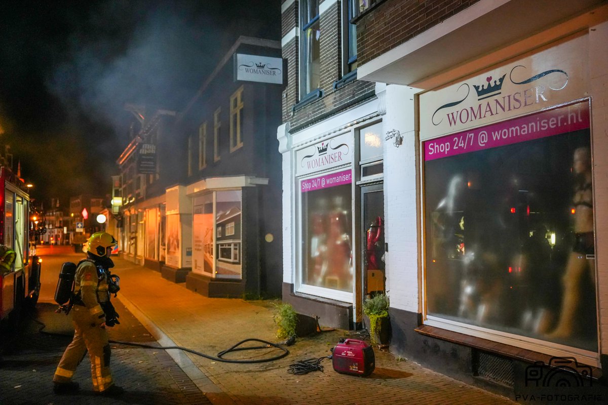 Flinke schade na brand bij erotiekwinkel