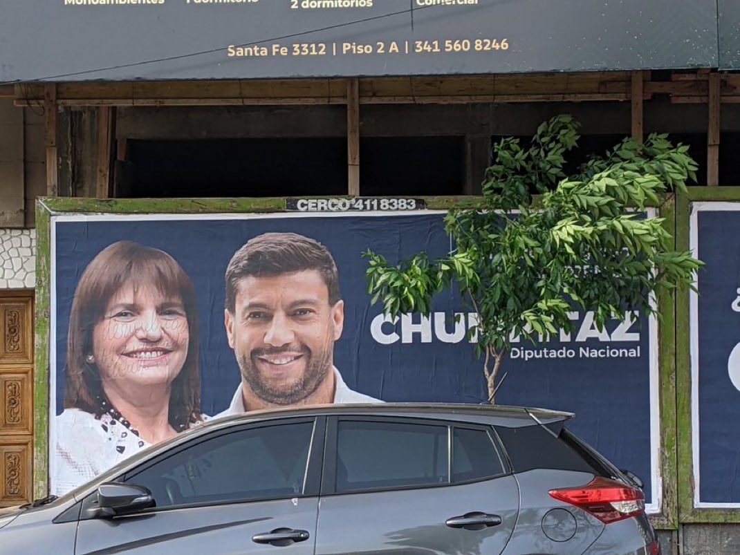 PatoBullrich's tweet image. Oíme, Chumpitaz: tenés 12 horas para acatar el fallo judicial y sacar los carteles donde usás mi cara sin permiso y sin pertenecer al espacio.

Mi candidato en Santa Fe es Agustín Pellegrini de La Libertad Avanza.