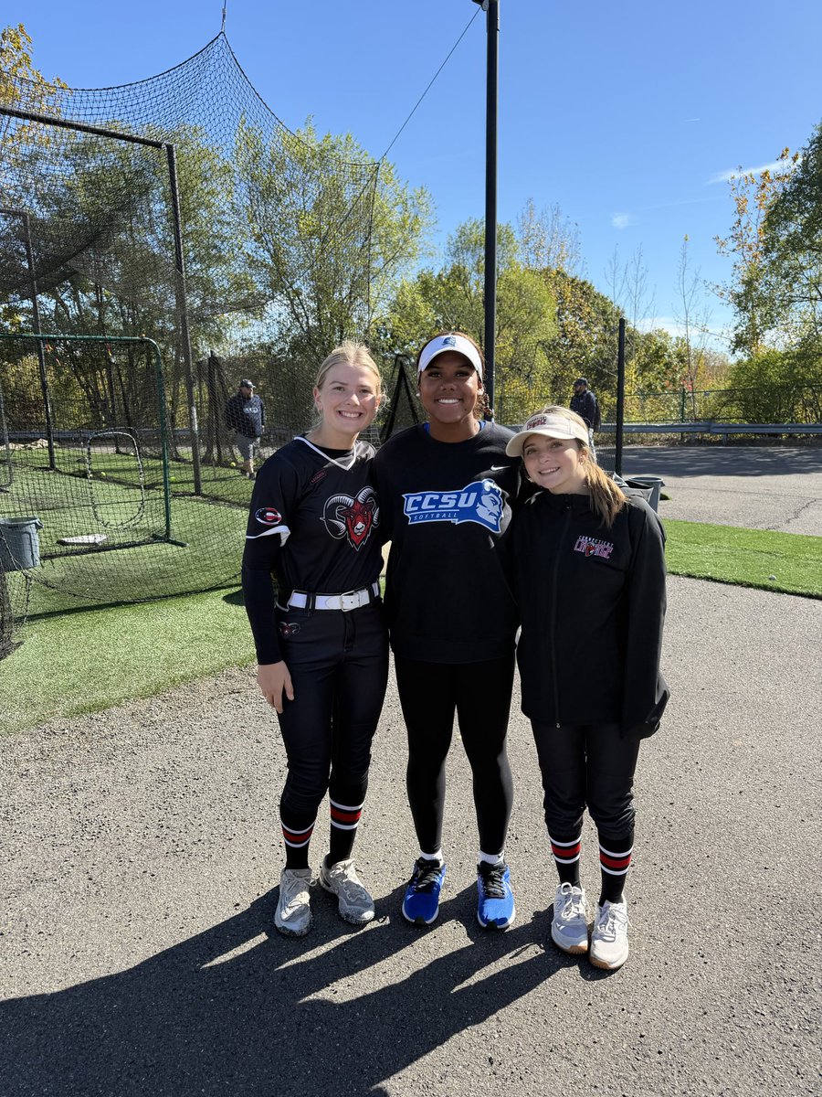 ChargeShowcase's tweet image. Today was a good day for @ChargeSoftball had the opportunity to play @CCSUsoftball  thanks to @PtrckHldn with 2 other well known programs both @CTCharge14u  @ChargeShowcase teams joined together
#OneProgram 🤘