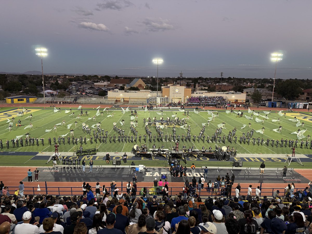 SteveEscajeda's tweet photo. Pebble Hills band entertaining the fans before the big Pebble Hills (5-1) @ Eastwood (6-1) football game.  The winner of this one takes the District 1-6A lead. #FFN600 #PREP1 #TXHSFB https://t.co/JaWdOcO5Bb