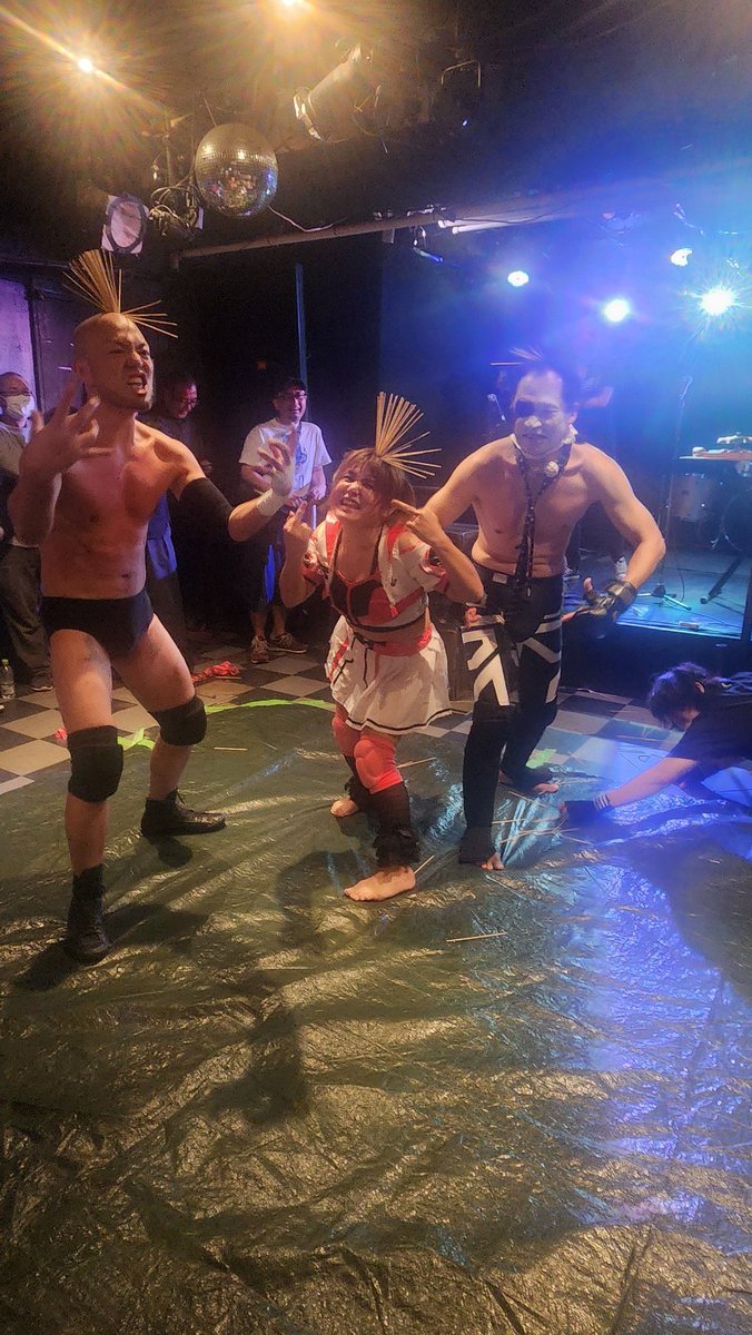 最高だった！！
このあと、茜ちゃんが大流血で
隣の豆山がその血を欲しがってた

山村茜がファイターでアイドルで生誕祭で
対戦相手のパンダ企画さんと、バイドク佐藤さんが忖度0のバチバチの対決に興奮した！！！

#山村茜
#恐怖の日の出登場
#バイドク佐藤