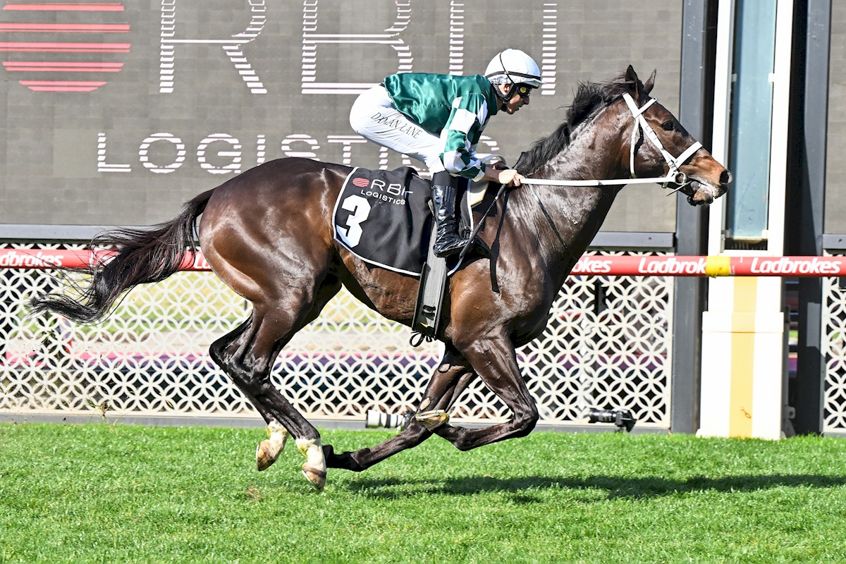An excitng day ahead for #MillParkRaised runners <a href="/royalrandwick/">Royal Randwick</a>.

R7: $20m G1 The Everest (1200m)⛰️
No.8 Angel Capital - <a href="/YulongInvest/">Yulong Investments</a>, <a href="/cwallerracing/">Chris Waller Racing</a> &amp; <a href="/jmeharron/">James Harron</a> 

R8: $1m Silver Eagle (1300m)🦅
No.8 Point And Shoot - <a href="/BBakerRacing/">Bjorn Baker Racing</a> 
No.9 Sabaj - <a href="/MickPriceRacing/">Price Kent Racing</a> 

#GoodLuck🍀