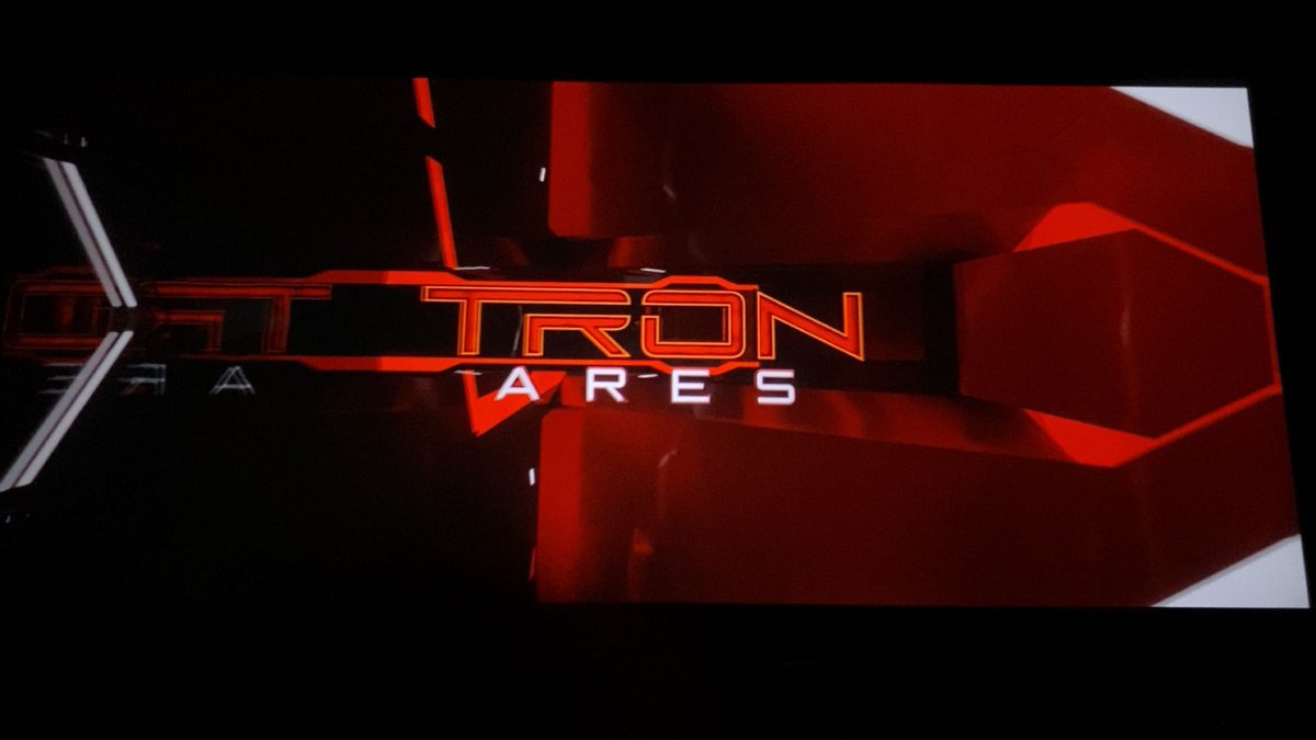 luckfau's tweet image. Now seated for  #TronAres