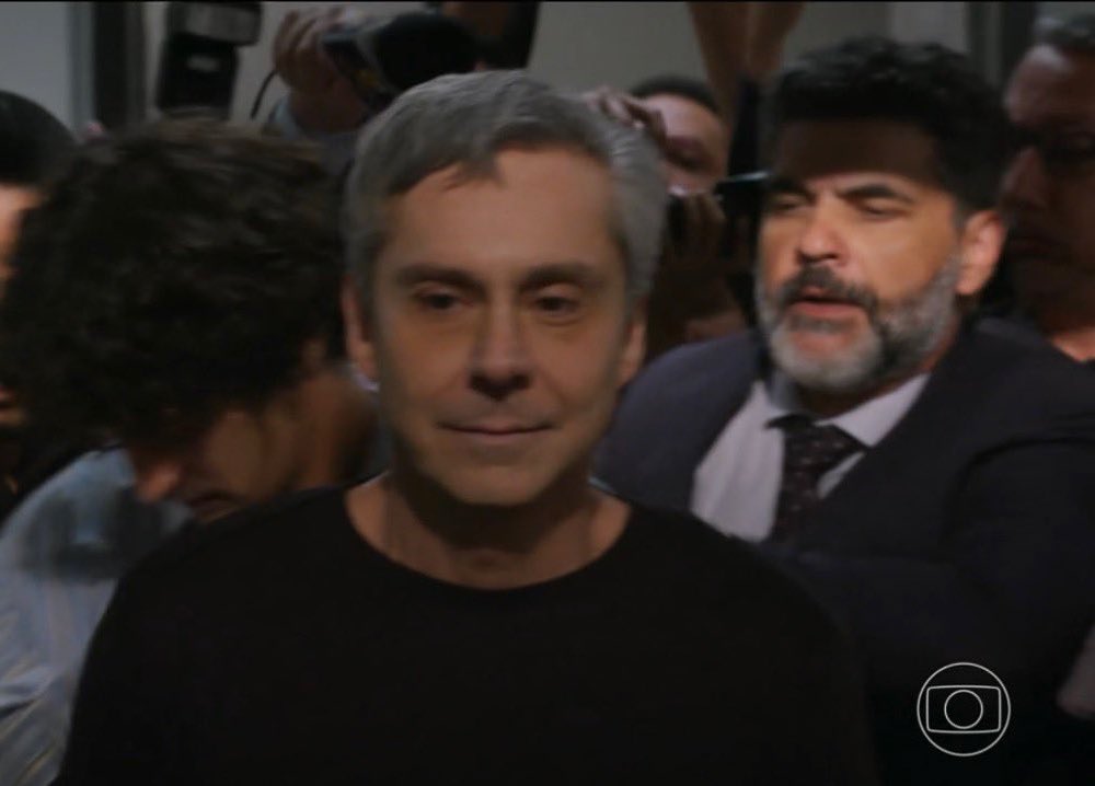 thaiMartinis's tweet photo. entendi a referência Manuela Dias 
 #valetudo https://t.co/eWsqkaM4Dy