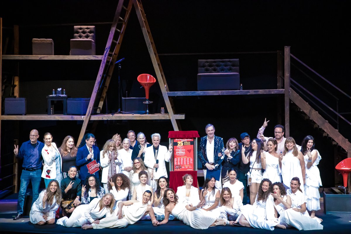 ¡El universo femenino tiene la palabra y nosotros el micrófono! ¿Quieres escuchar todo lo que tiene que decir? ¡No te pierdas de #LosMonólogosDeLaVagina 💋!

📍 Nuevo Teatro Libanés
📆 Jueves 23 de octubre
⏰ Función a las 8:00 p.m.
🎟️ bit.ly/LosMonologosDe…