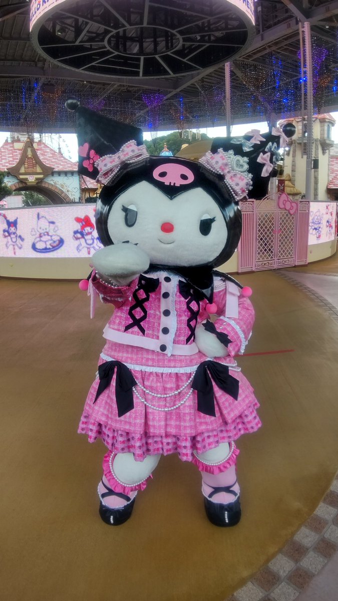 おでむかえグリは、周年衣装のメロクロ🐰🎀💀👗
#ハーモニーランド
#マイメロディ
#クロミ
#メロクロ