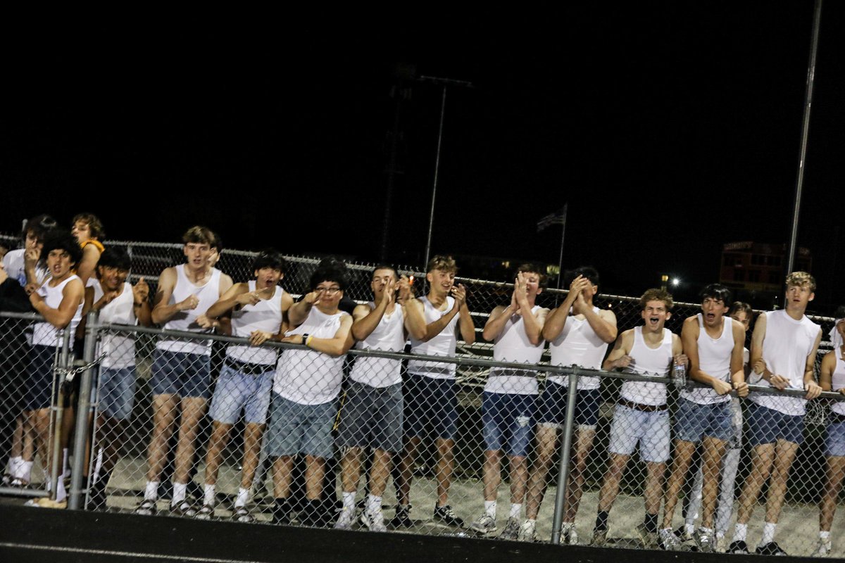 I'm not complicated. If you chat "we love Vincent" yeah, I'm taking your photo and giving you a shoutout. Jorts &amp; tank tops night for the #StLaurence student section Friday night. <a href="/STL_Athletics/">Viking Athletics</a>